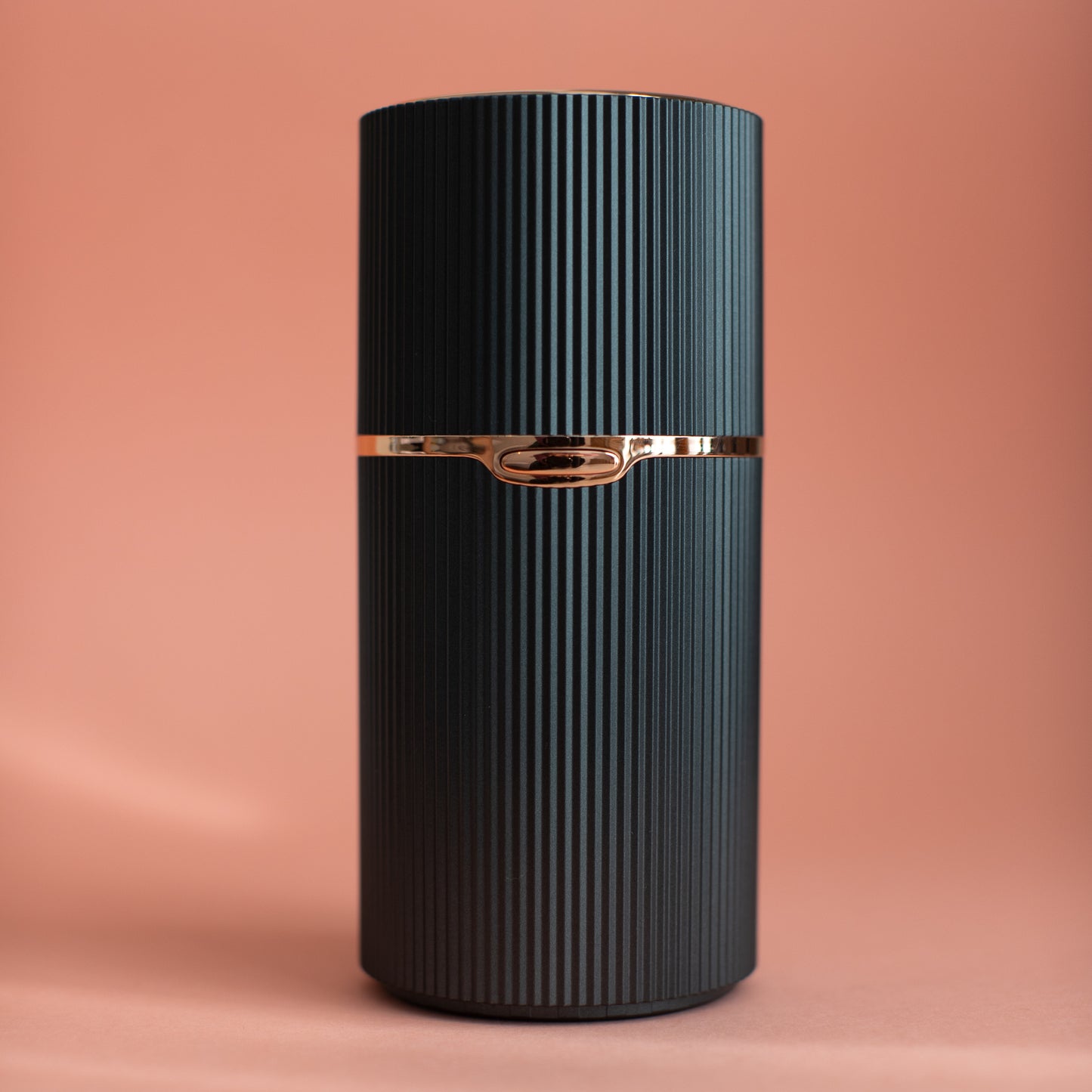Otoo - Aroma Diffuser - Wireless - Green/Gold - 80ml - 5 hours of diffusion on 1 charge
