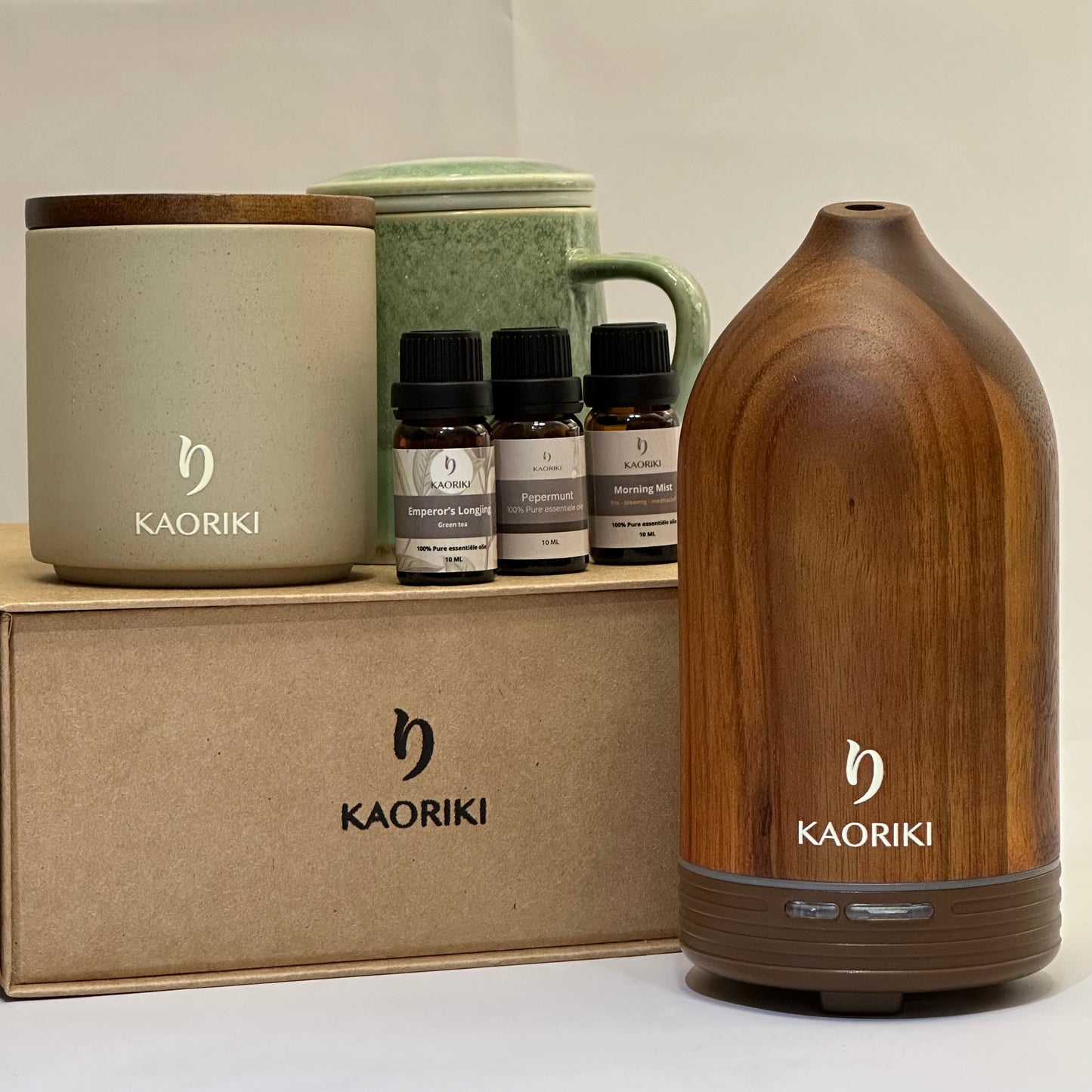 Relaxation gift box - Aroma diffuser - wood - 100 ml - green tea set - 3 essential oils